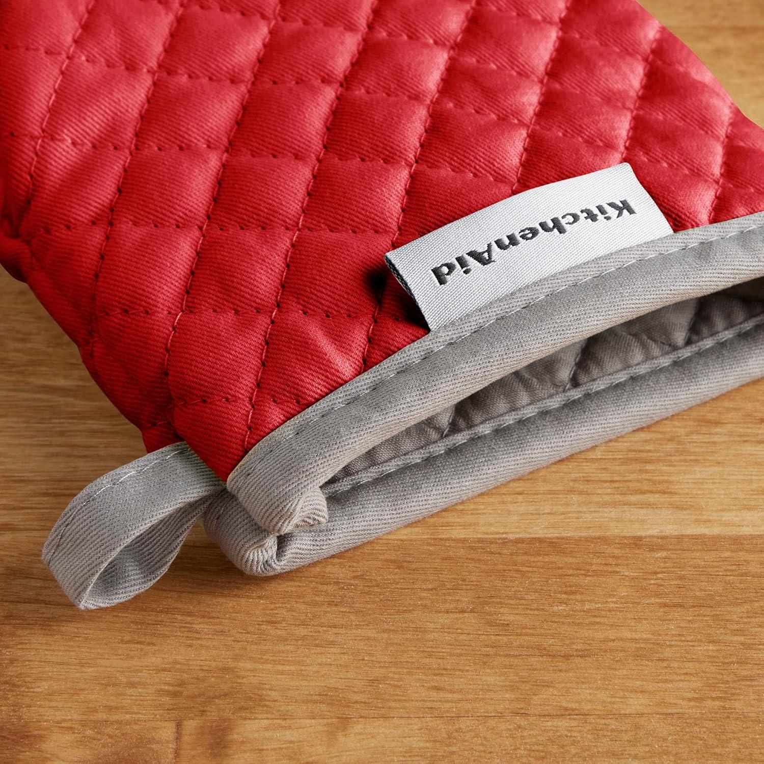 imageKitchenAid Asteroid Mini Oven Mitt Set 55quotx8quot Dried Rose 2 PieceFire Red