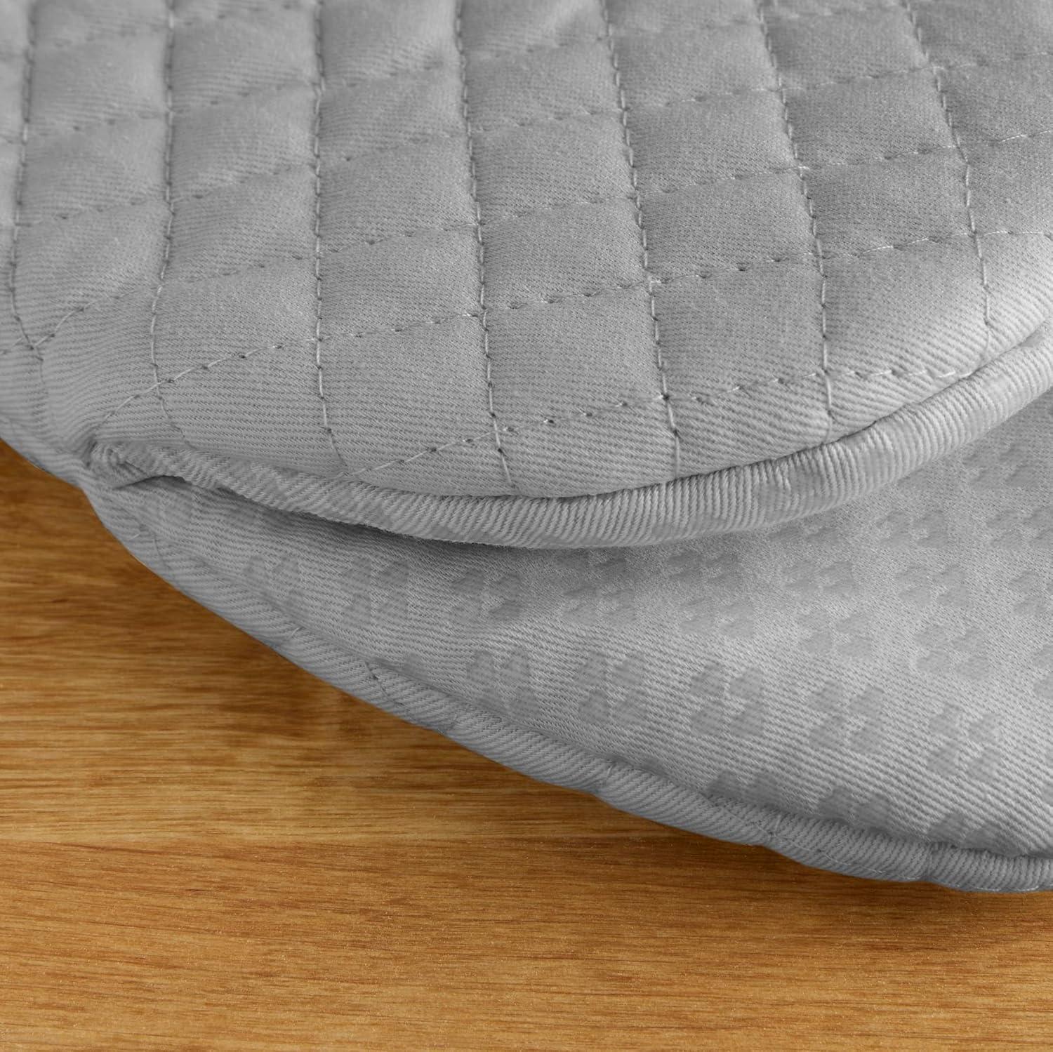 imageKitchenAid Asteroid Mini Oven Mitt Set 55quotx8quot Dried Rose 2 PieceGray