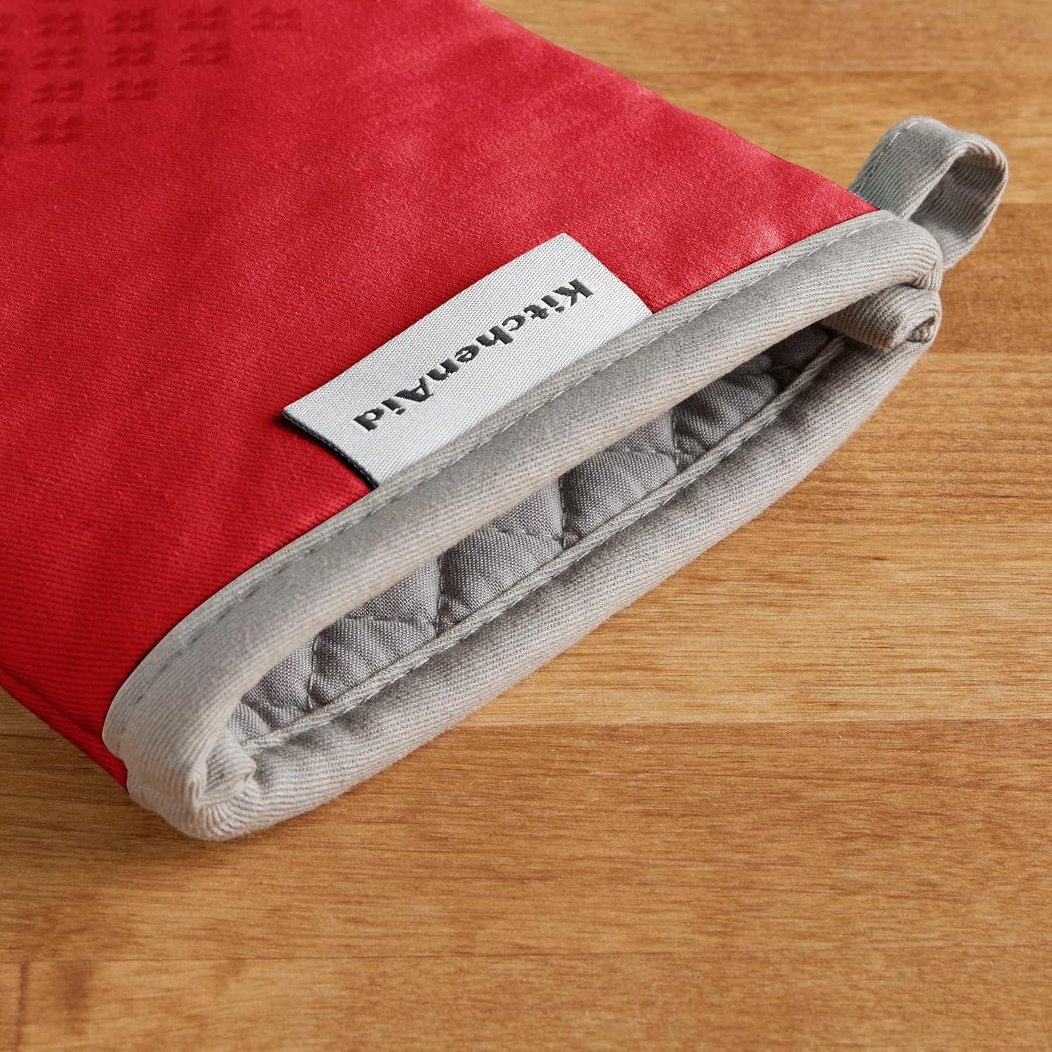 imageKitchenAid Asteroid Oven Mitt Set 7quotx125quot Aqua Sky 2 PieceFire Red