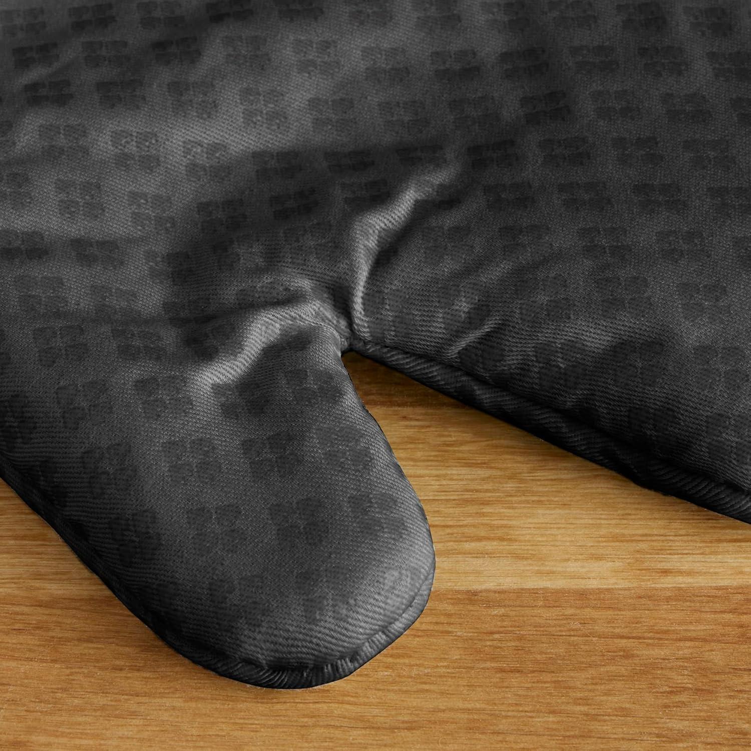 imageKitchenAid Asteroid Oven Mitt Set 7quotx125quot Dried Rose 2 PieceBlack