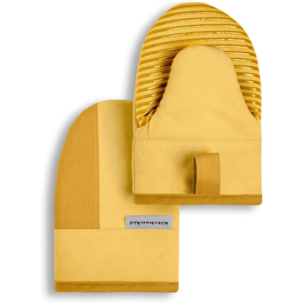 imageKitchenAid Beacon TwoTone NonSlip Mini Oven Mitt Set Aqua Sky 55quotx8quot 2 PieceMajestic Yellow