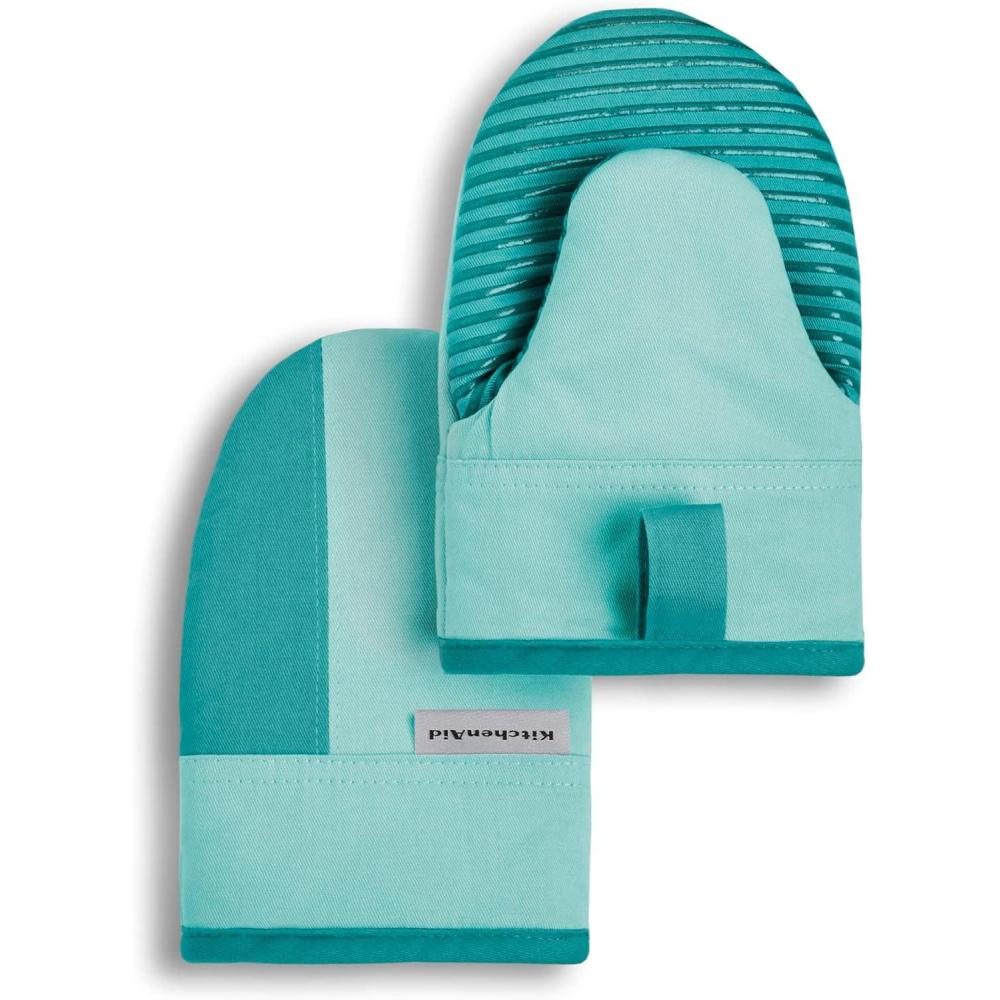 imageKitchenAid Beacon TwoTone NonSlip Mini Oven Mitt Set Blue VelvetBlue Heaven 55quotx8quot 2 PieceAqua Sky