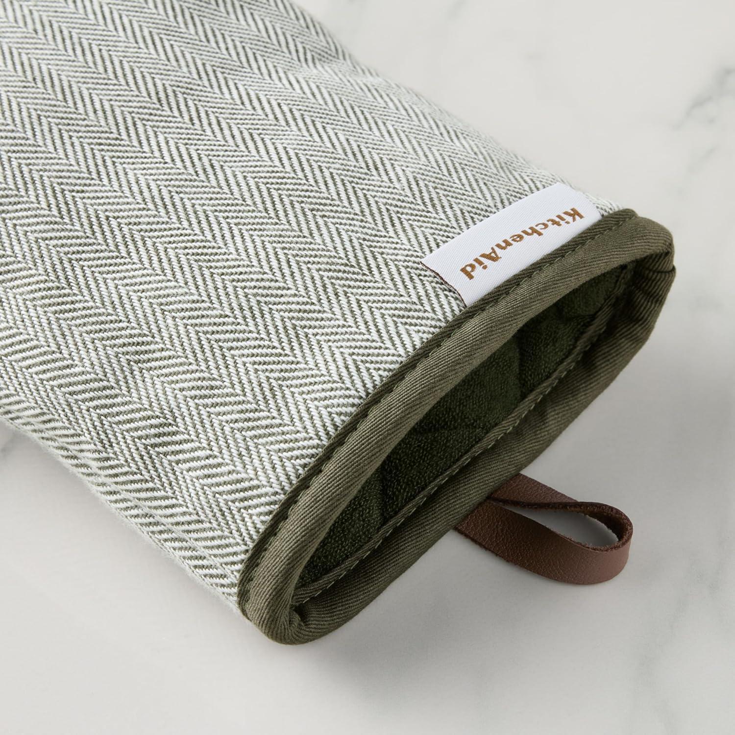 imageKITCHENAID Evergreen Design Series Herringbone Ribbed Soft Silicone Mini Oven Mitts 2Pack Set Heat Resistant up to 500F Flexible ampamp Waterproof Deep Forest Green 55quotx9quot