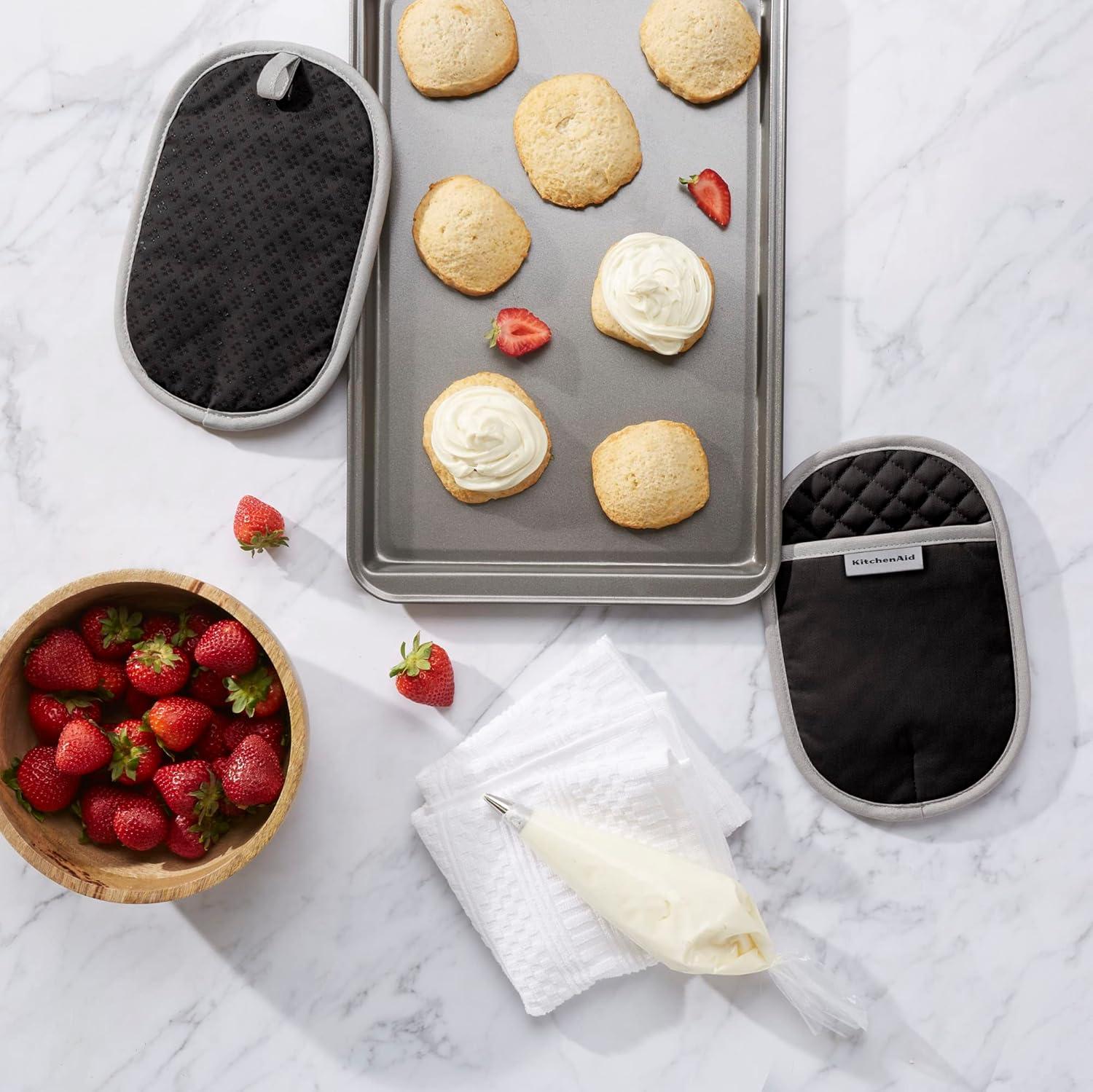 imageKitchenAid Asteroid Pot Holder 2Pack Set Charcoal Grey 65x10Black